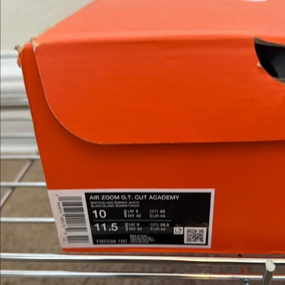 NIKE AIR ZOOM GT CUT ACADEMY — BRAND NEW NEVER WORN - Picture 9 of 9